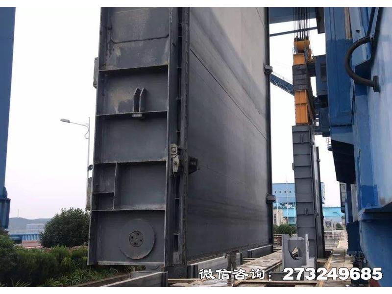 从江县大坝拦水闸门